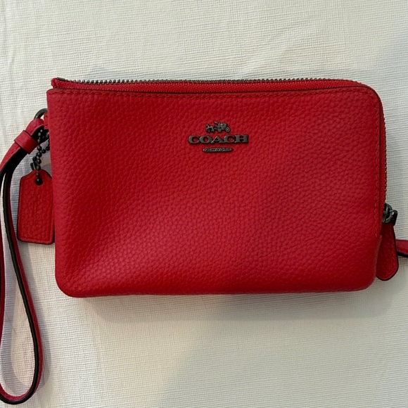 Coach Red Pebble Leather Wristlet Wallet Zip Pouch NWT - Picture 3 of 7